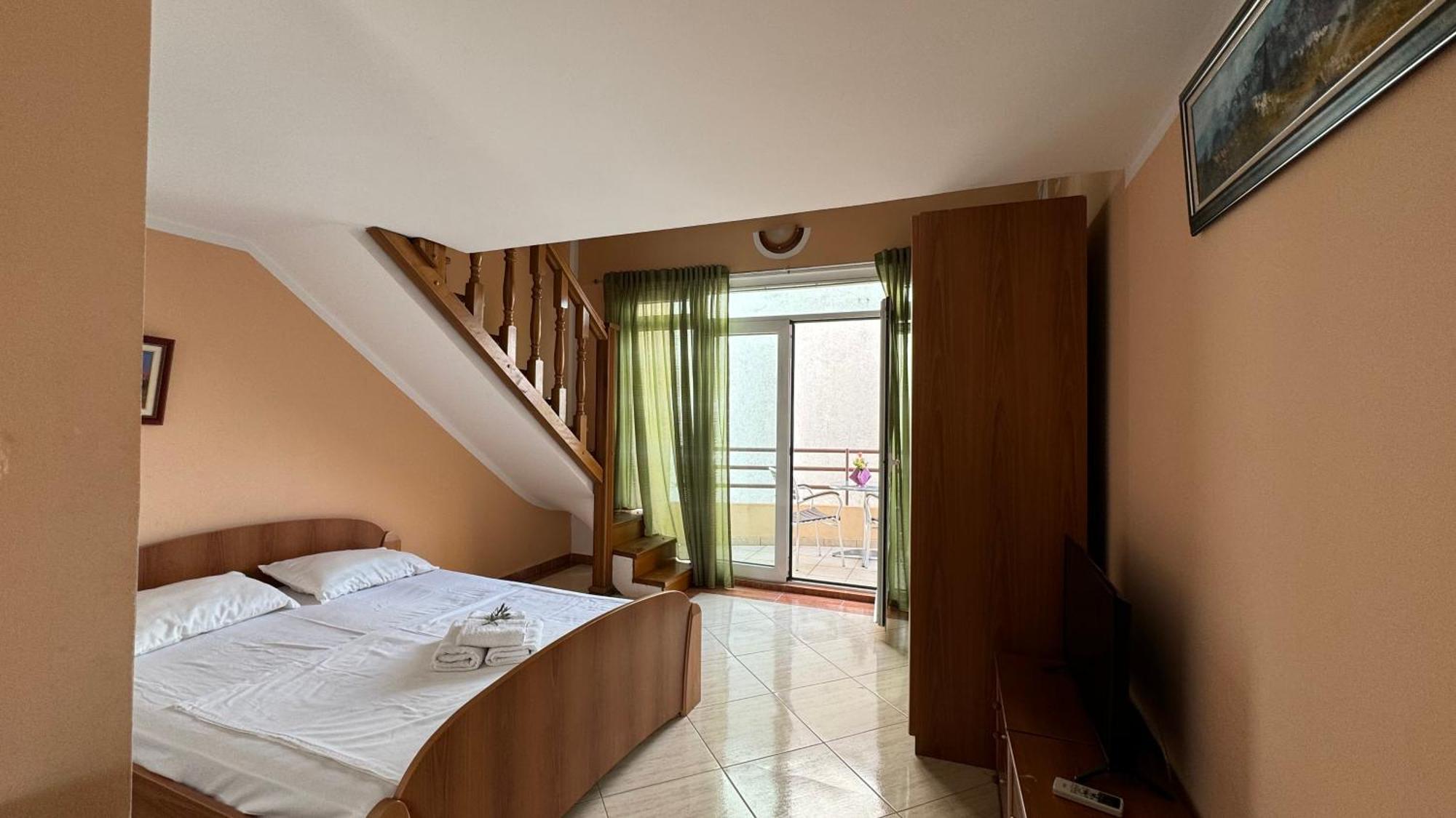 Sea La Vie Apartments Улцин Екстериор снимка